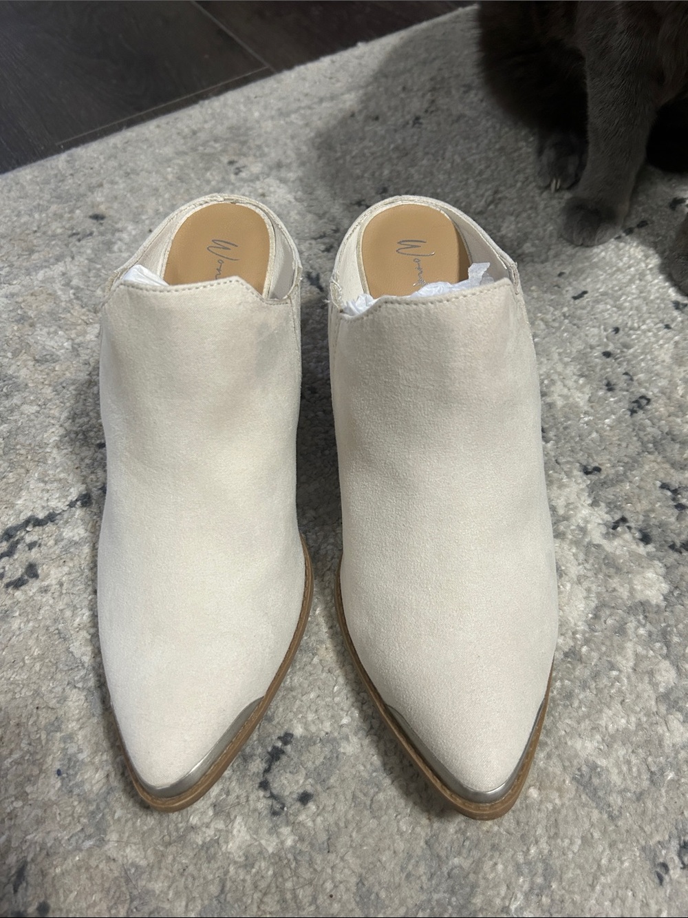 Wonderly OffWhite/Taupe Suedelike Block Heel Mules - Picture 2 of 6